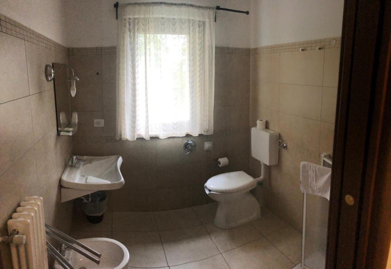 Albergo Bertocchi Collagna Buitenkant foto