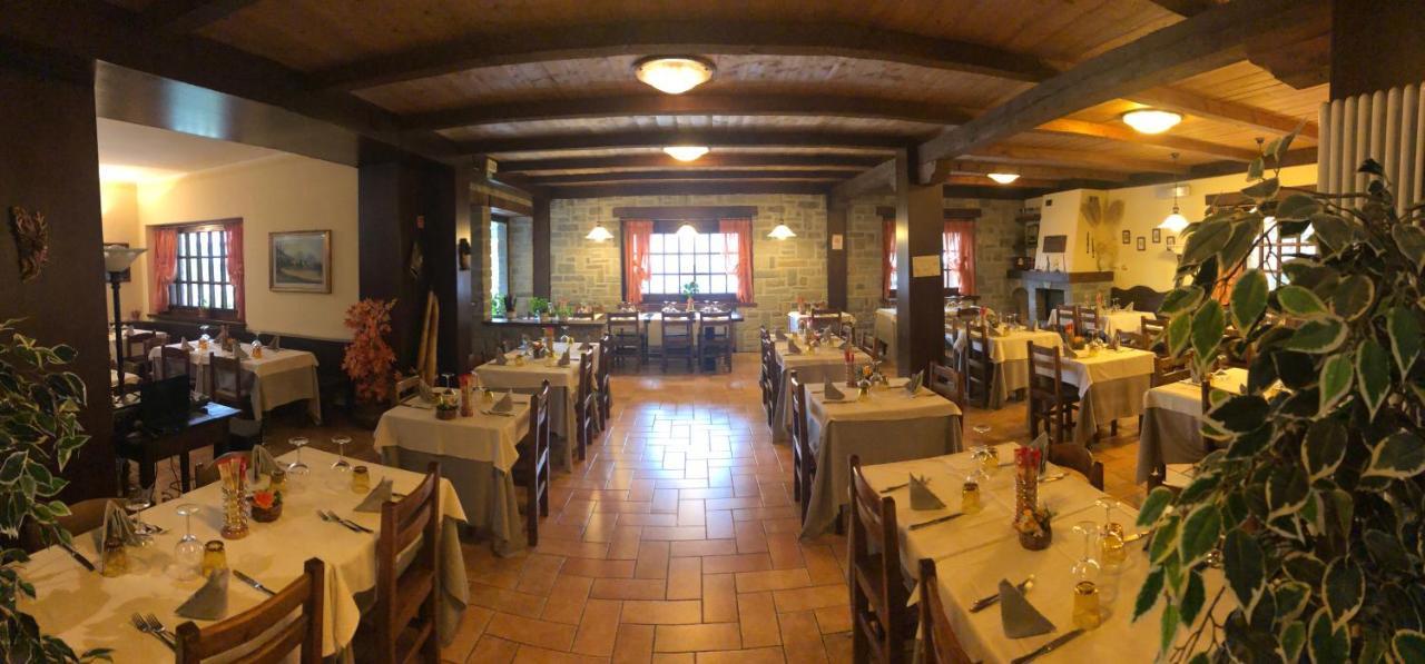 Albergo Bertocchi Collagna Buitenkant foto