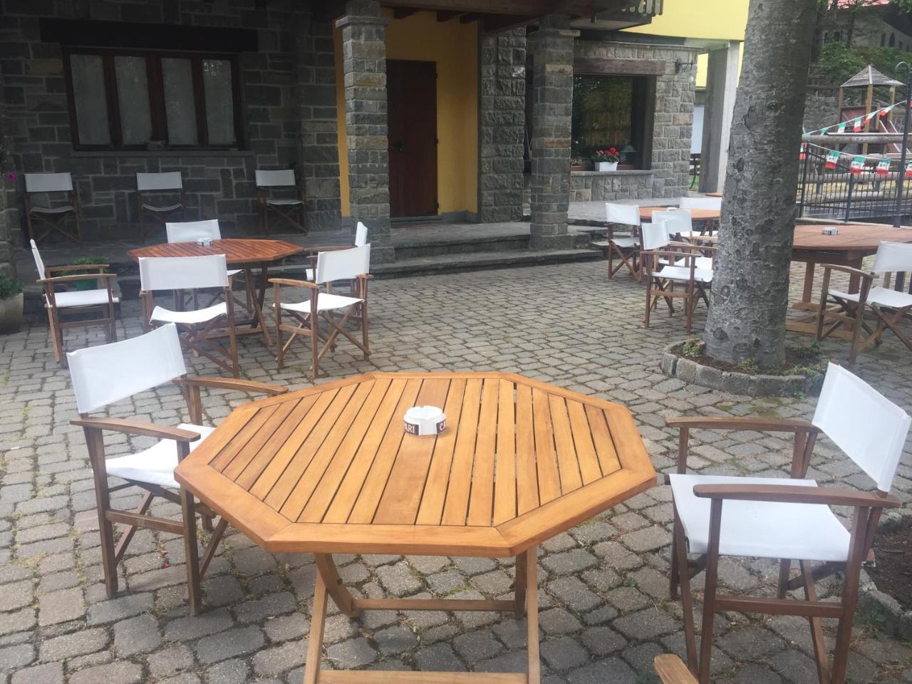 Albergo Bertocchi Collagna Buitenkant foto